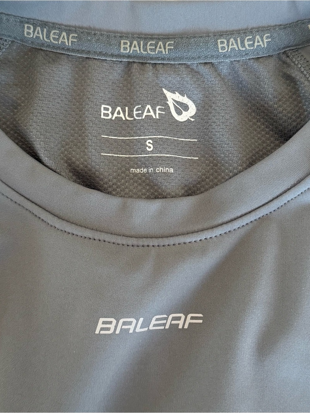 BALEAF | Women’s Gray Long Sleeve Cropped Athletic Top - Picture 3 of 6